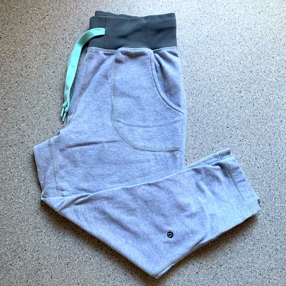 Lululemon Grey Crop Leggings